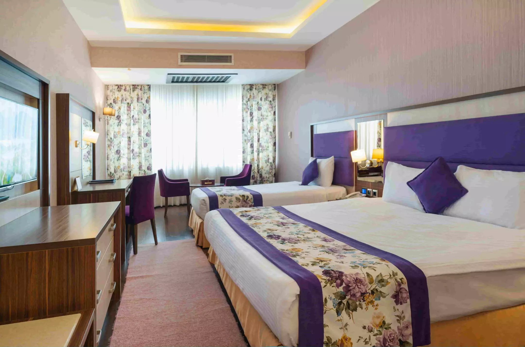 Alibaba https://cdn.alibaba.ir/ostorage/hotel-accommodation-images/695e2bd26b43e2b9afa3bc1d_سه تخته.webp